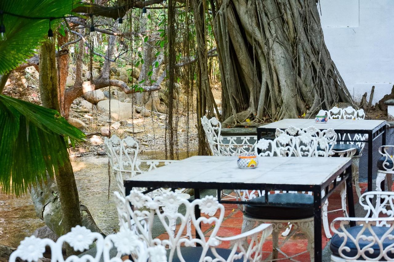 بويرتو فالارتا Garlands Del Rio Riverside Boutique Hotel المظهر الخارجي الصورة