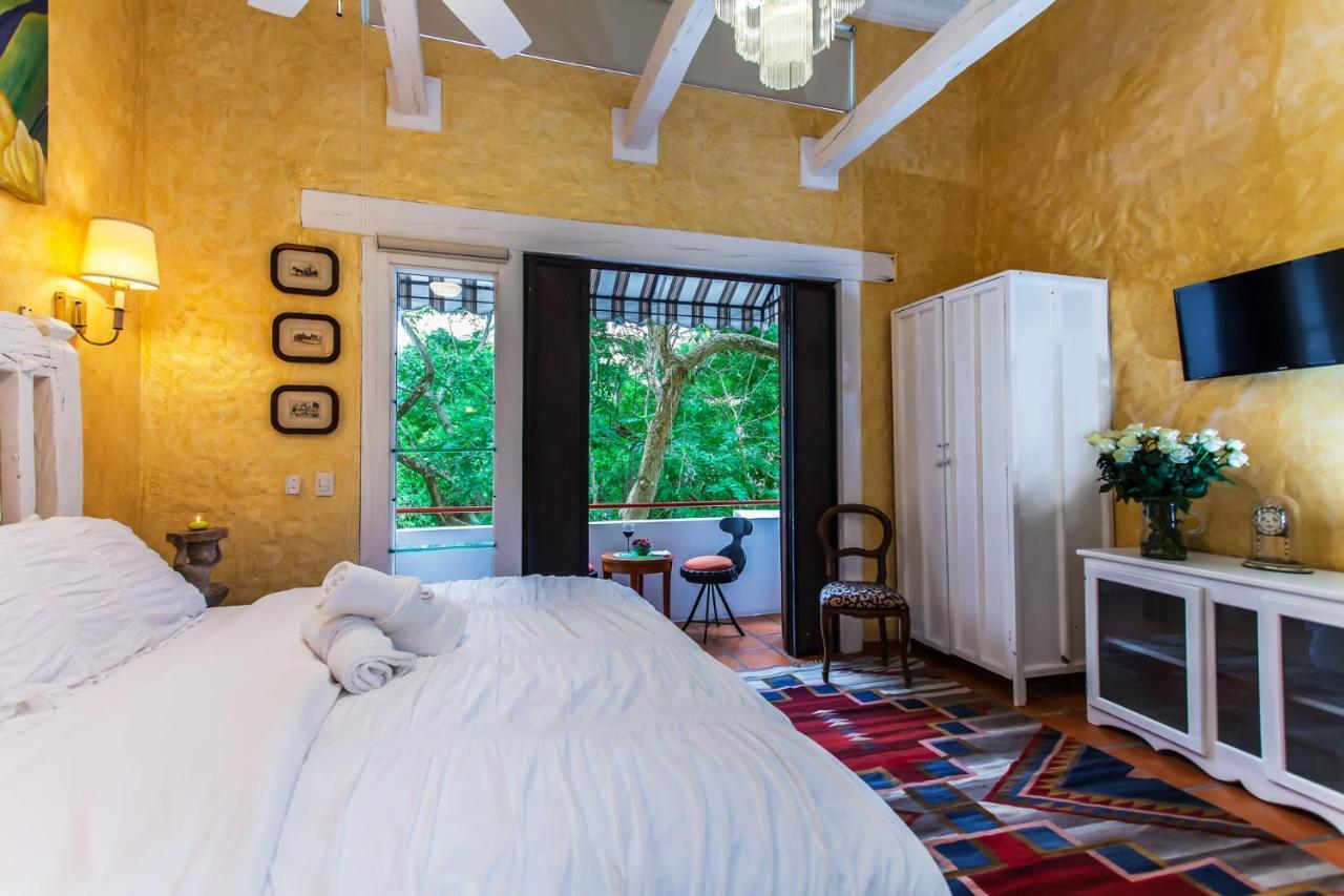 بويرتو فالارتا Garlands Del Rio Riverside Boutique Hotel المظهر الخارجي الصورة