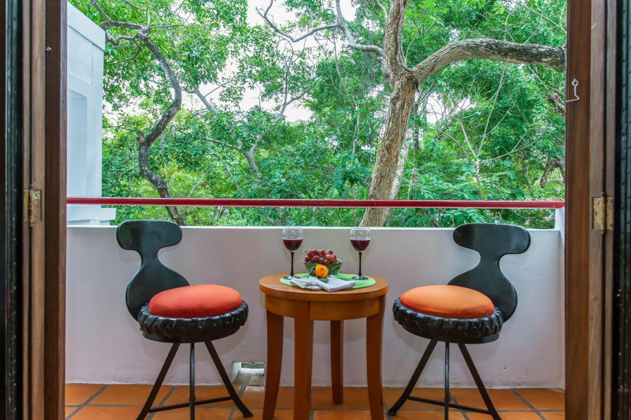 بويرتو فالارتا Garlands Del Rio Riverside Boutique Hotel المظهر الخارجي الصورة