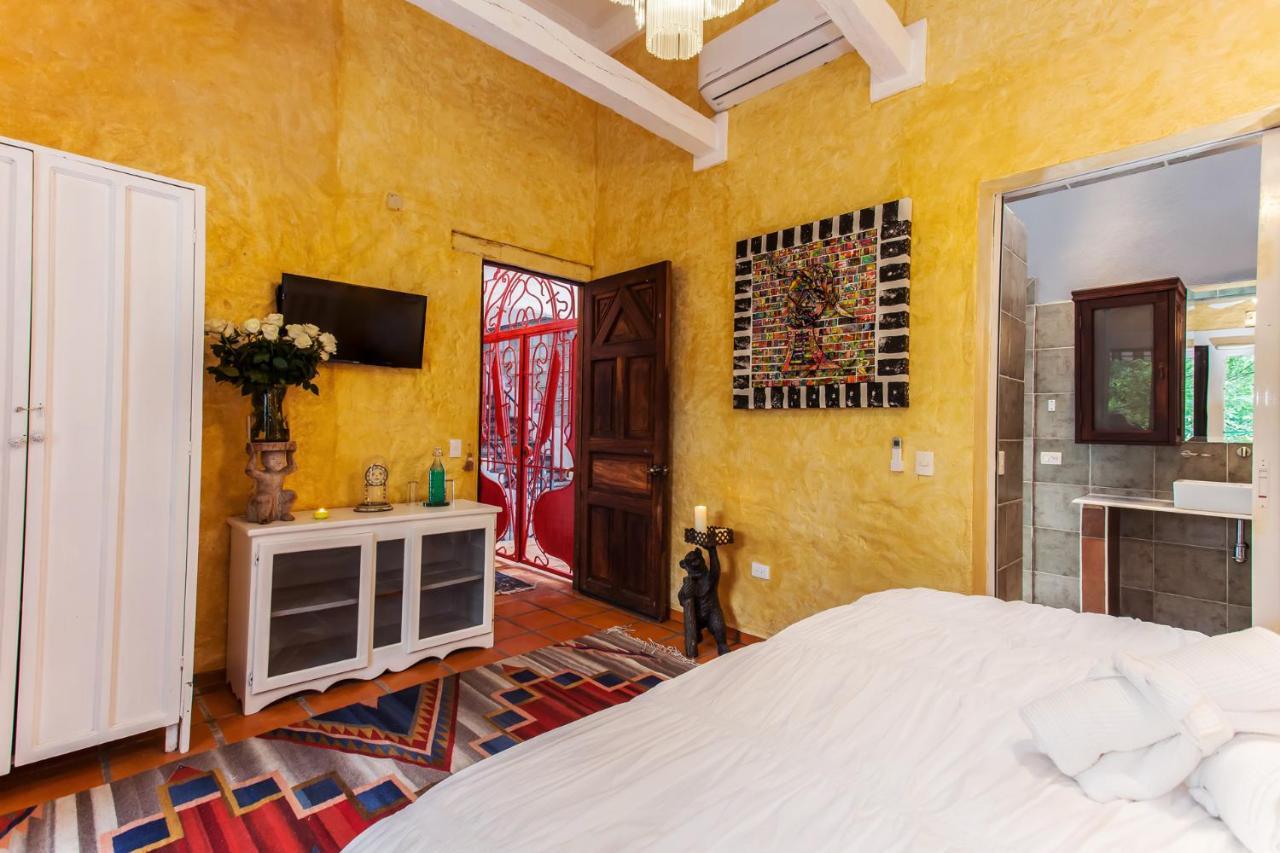 بويرتو فالارتا Garlands Del Rio Riverside Boutique Hotel المظهر الخارجي الصورة