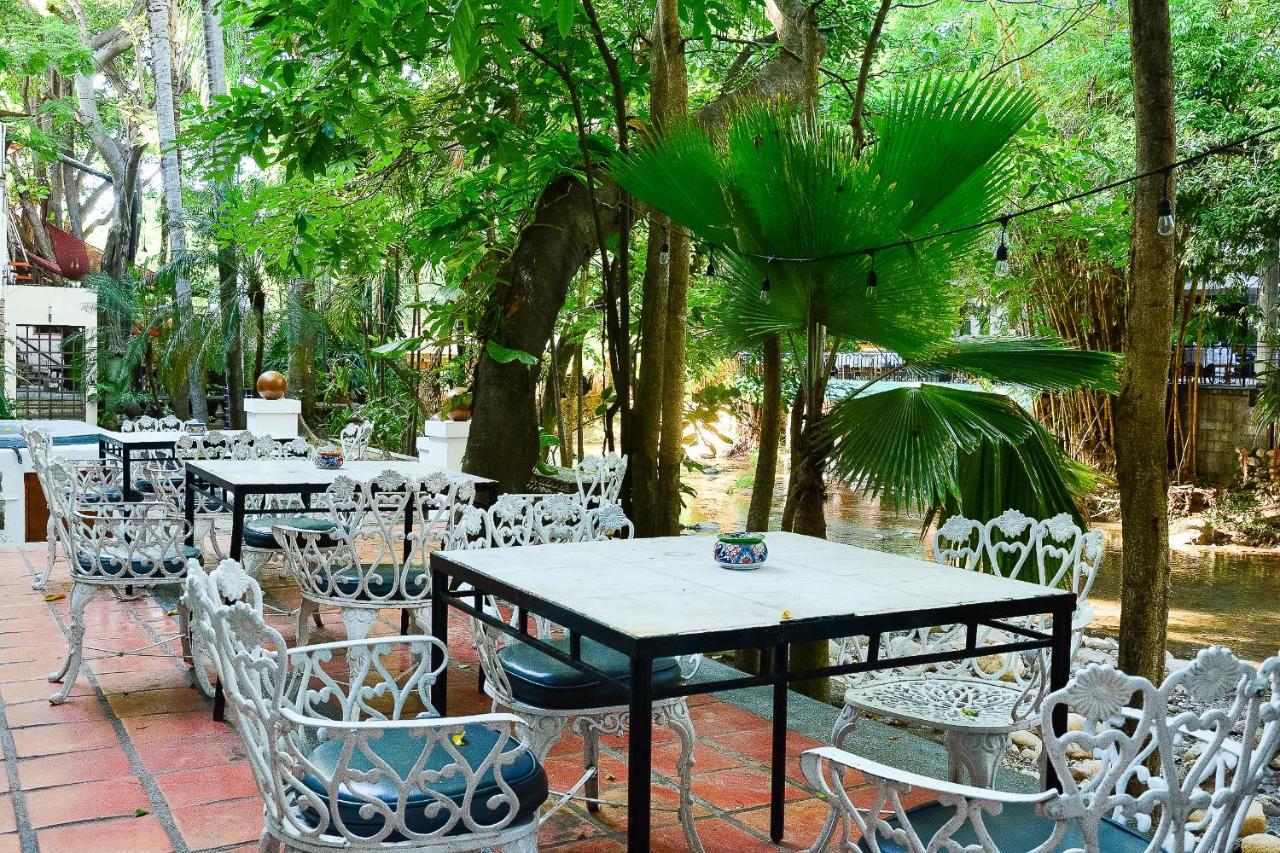 بويرتو فالارتا Garlands Del Rio Riverside Boutique Hotel المظهر الخارجي الصورة