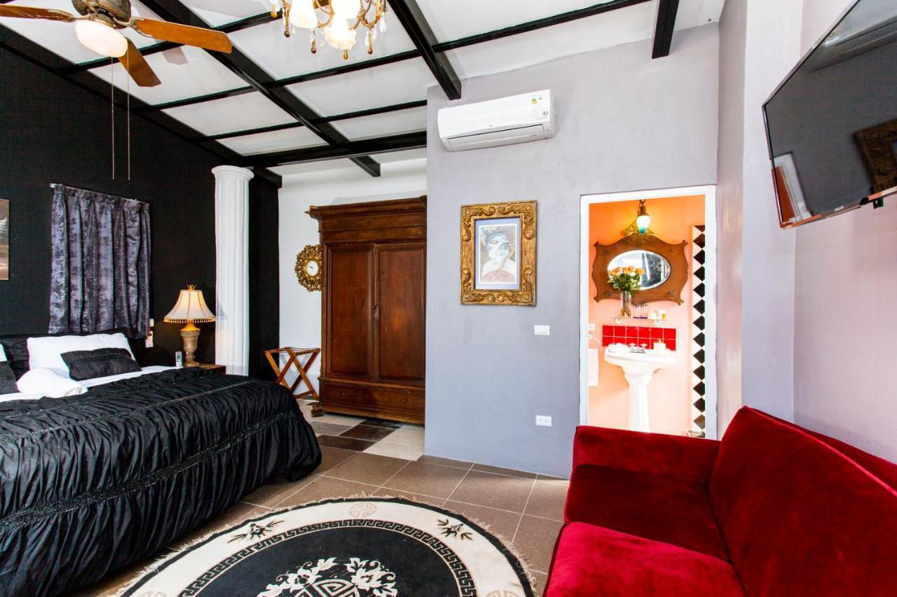 بويرتو فالارتا Garlands Del Rio Riverside Boutique Hotel الغرفة الصورة