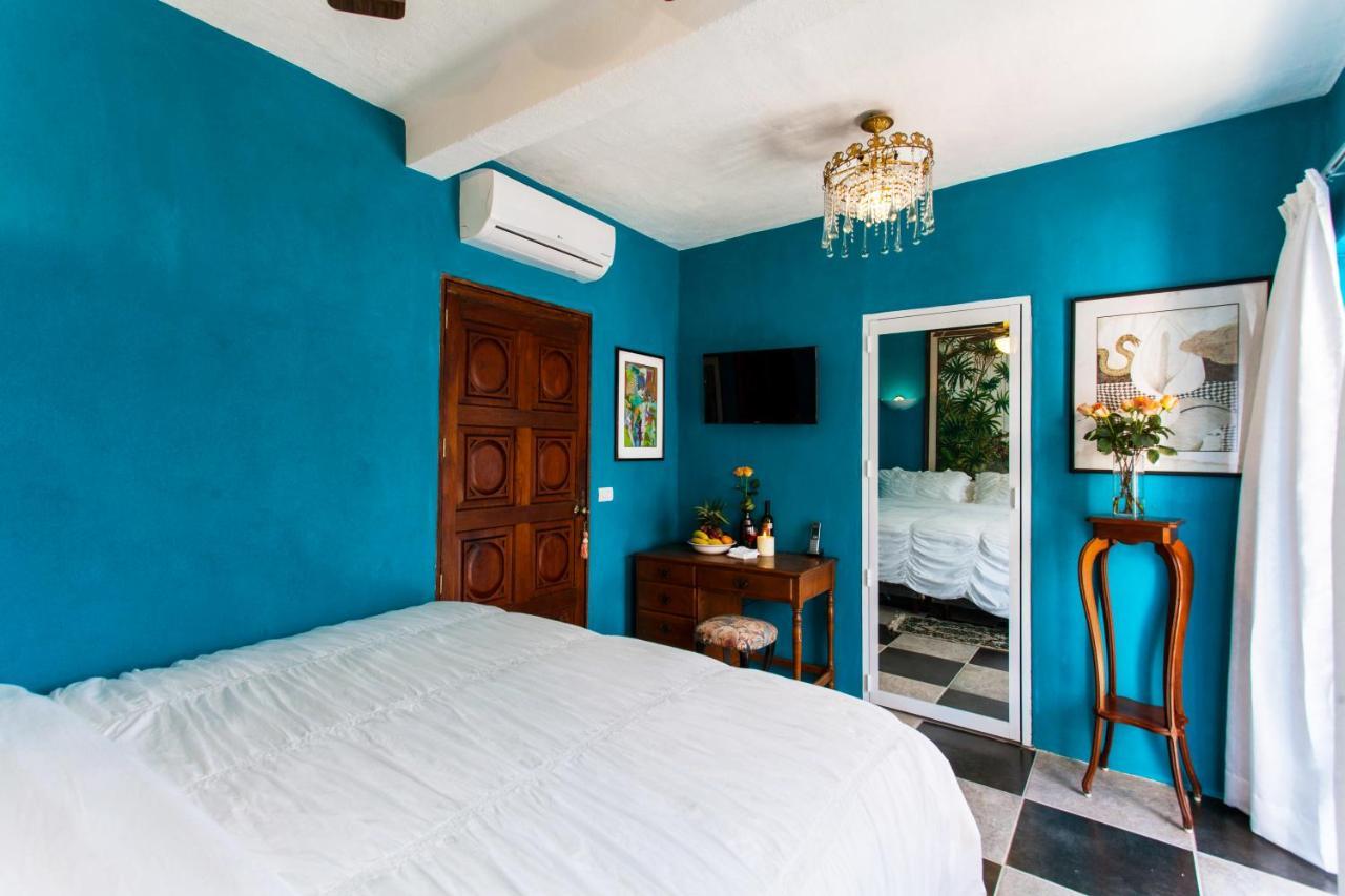 بويرتو فالارتا Garlands Del Rio Riverside Boutique Hotel الغرفة الصورة