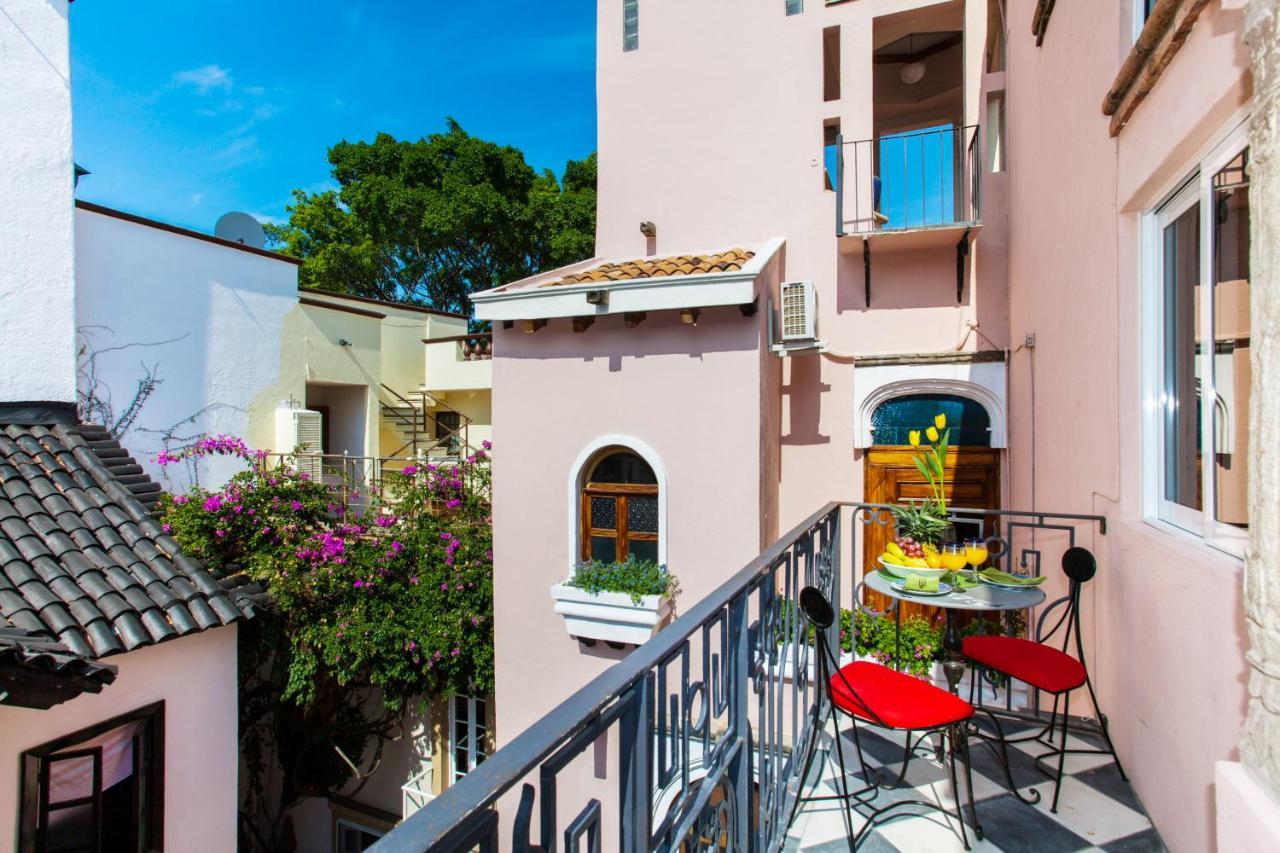 بويرتو فالارتا Garlands Del Rio Riverside Boutique Hotel المظهر الخارجي الصورة