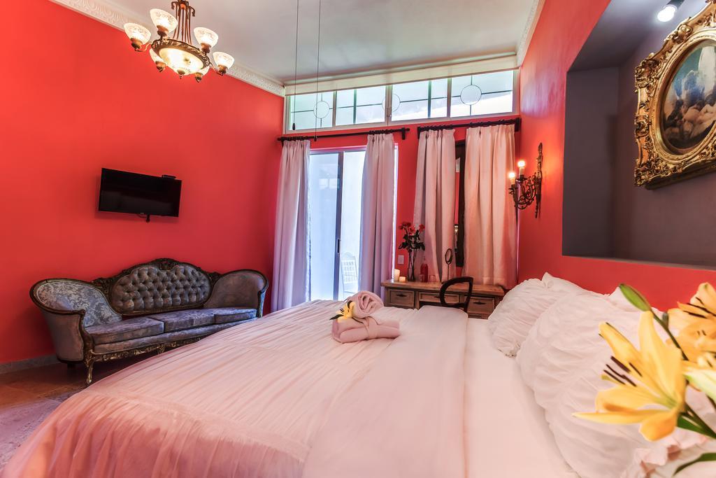 بويرتو فالارتا Garlands Del Rio Riverside Boutique Hotel المظهر الخارجي الصورة